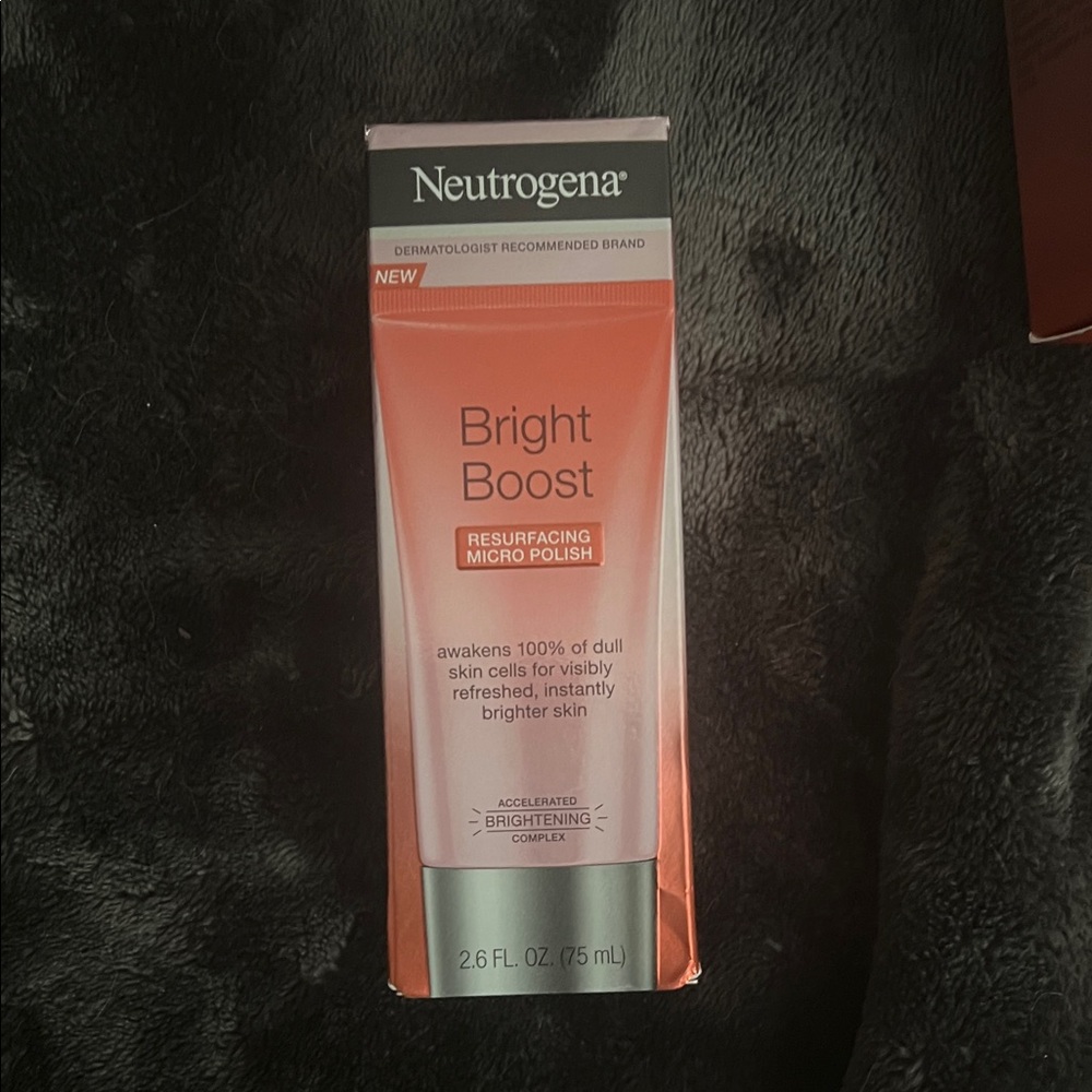Neutrogena Bright Boost Resurfacing Micro Polish - Vibrant Coral